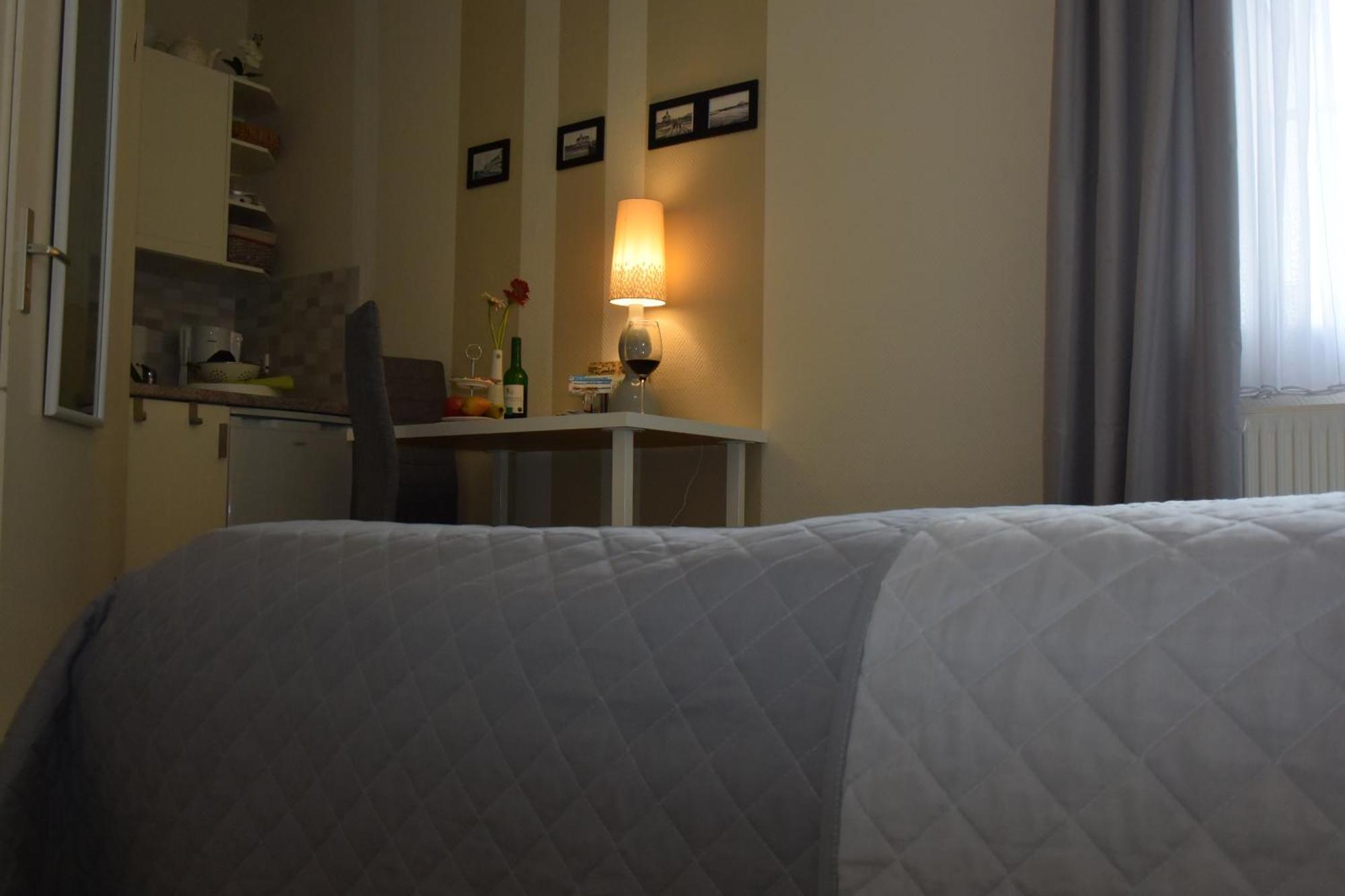 Ferienapartments Urlaub Und Meer Kuhlungsborn Ruang foto