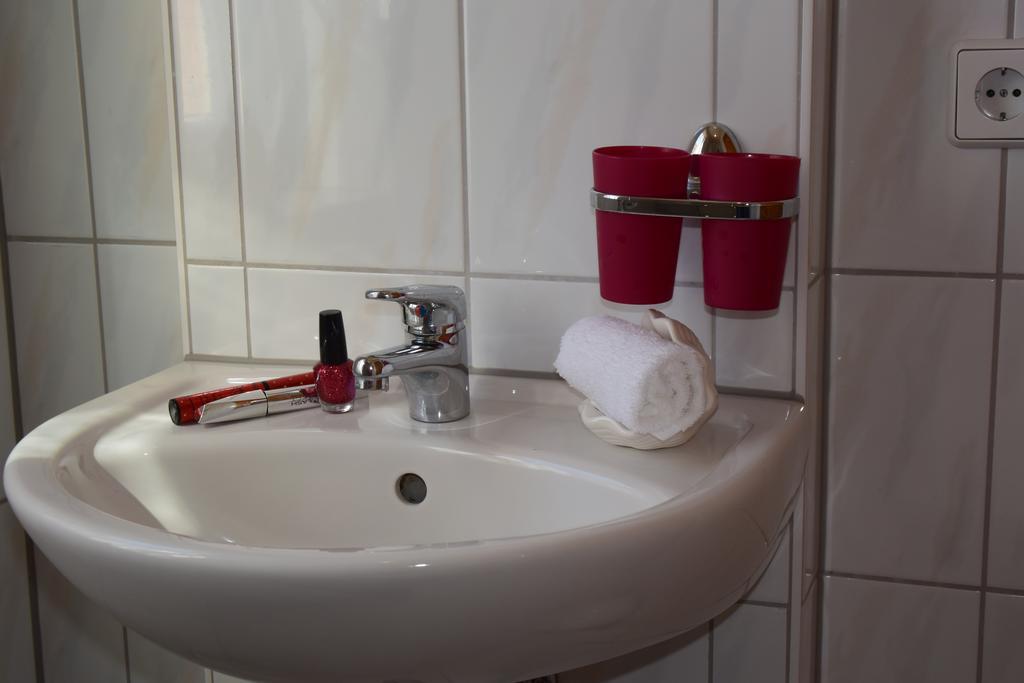 Ferienapartments Urlaub Und Meer Kuhlungsborn Bagian luar foto
